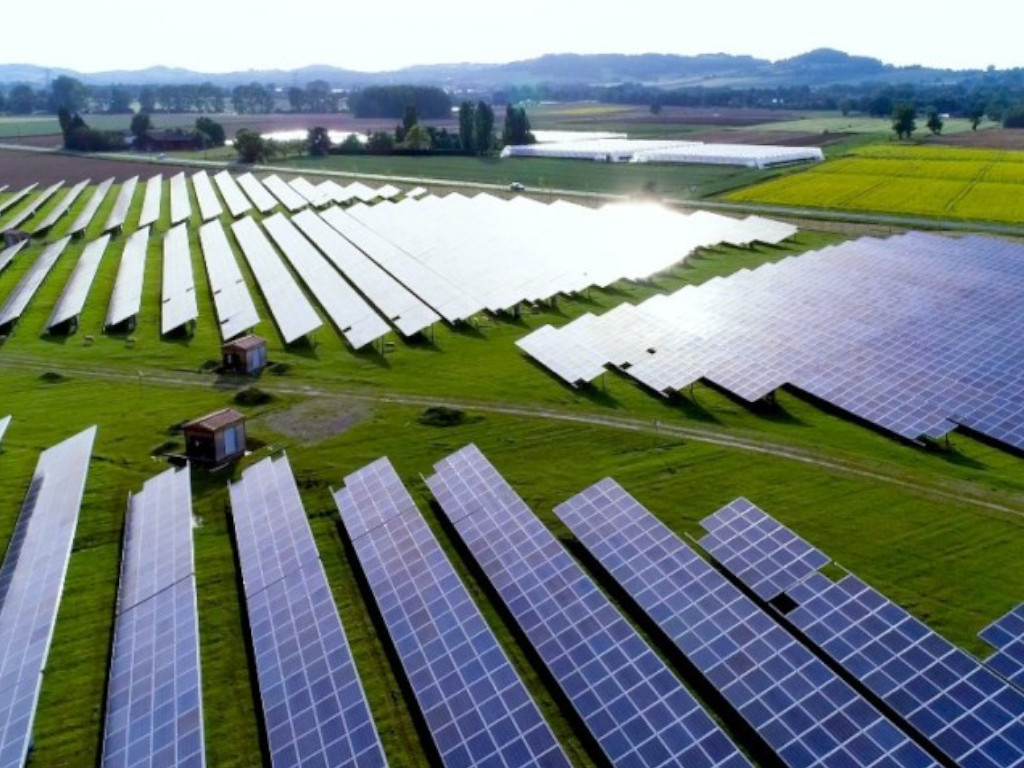 impianto fotovoltaico su terreno latina